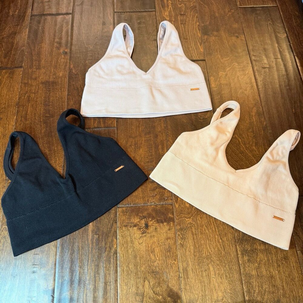 Danskin Intimates Ribbed V-Neck Seamless Bralettes size Large Lot of 3